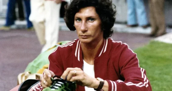 IRENA KIRSZENSTEIN-SZEWIŃSKA